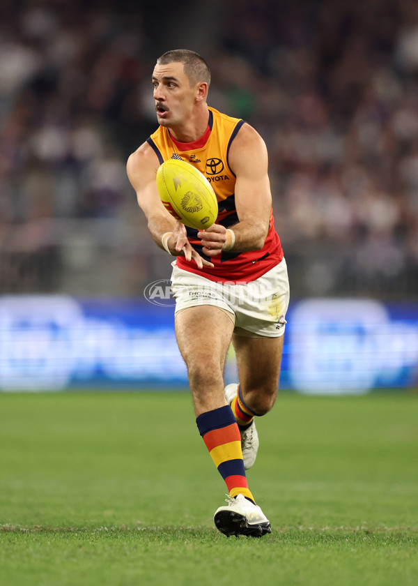 AFL 2025 Round 07 - Fremantle v Adelaide - A-58963204