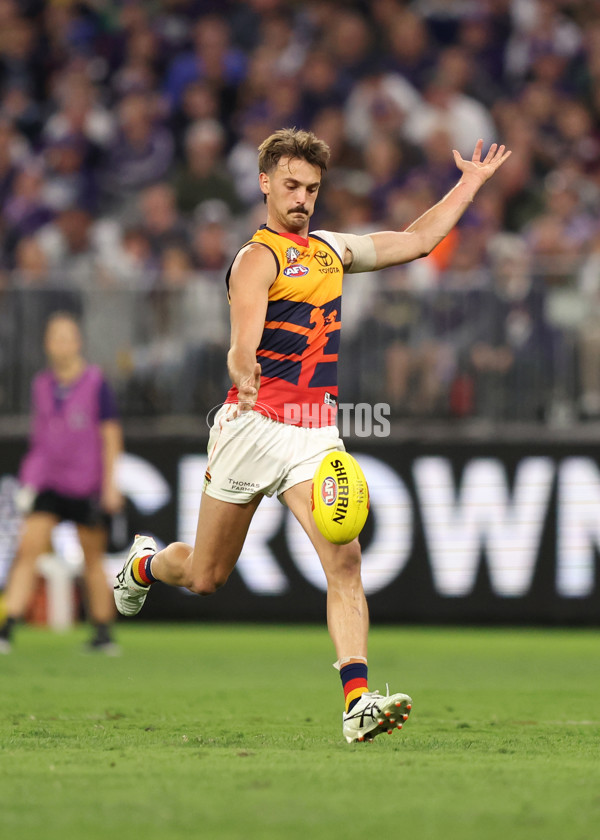 AFL 2025 Round 07 - Fremantle v Adelaide - A-58963218