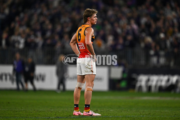 AFL 2025 Round 07 - Fremantle v Adelaide - A-58963244