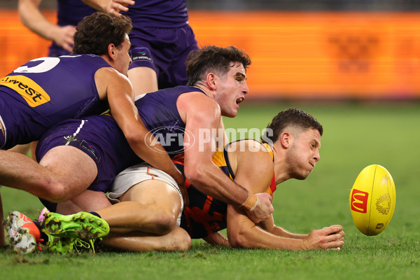 AFL 2025 Round 07 - Fremantle v Adelaide - A-58963279