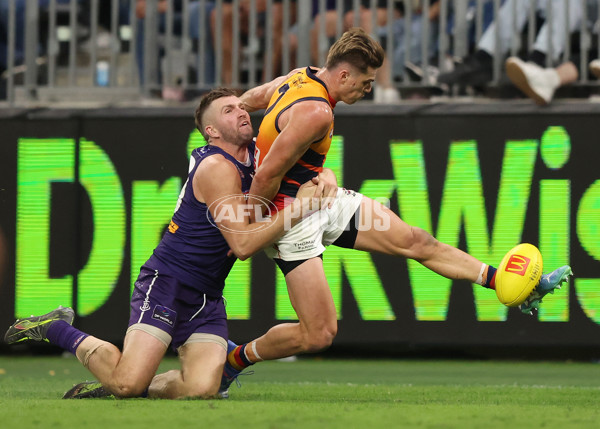 AFL 2025 Round 07 - Fremantle v Adelaide - A-58963701