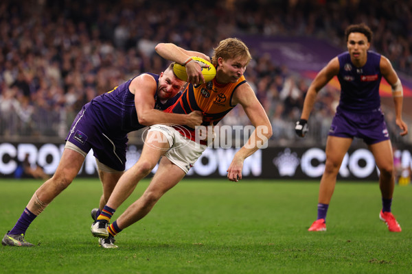 AFL 2025 Round 07 - Fremantle v Adelaide - A-58963775