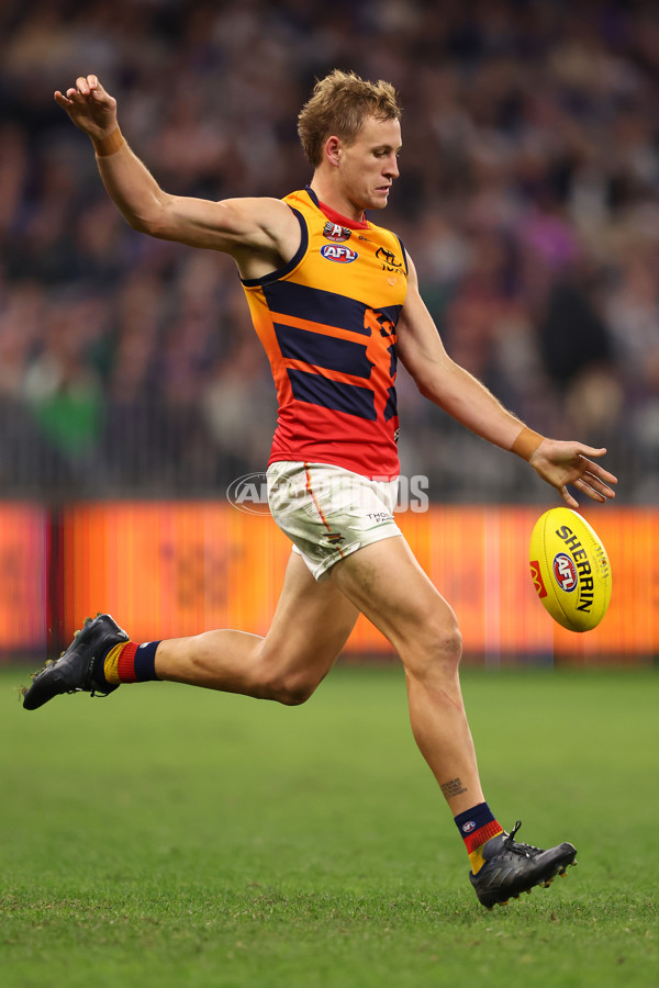 AFL 2025 Round 07 - Fremantle v Adelaide - A-58963781