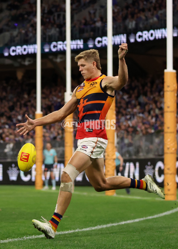 AFL 2025 Round 07 - Fremantle v Adelaide - A-58965755