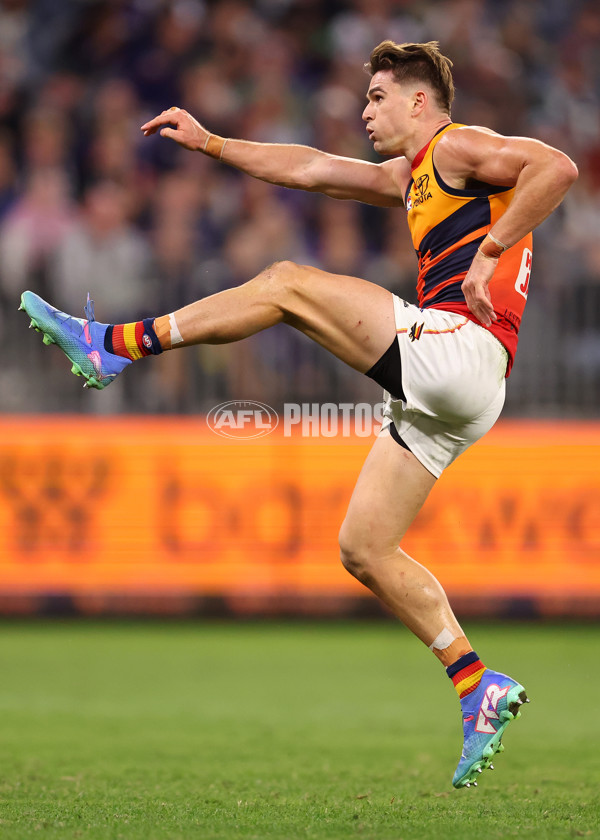 AFL 2025 Round 07 - Fremantle v Adelaide - A-58965778