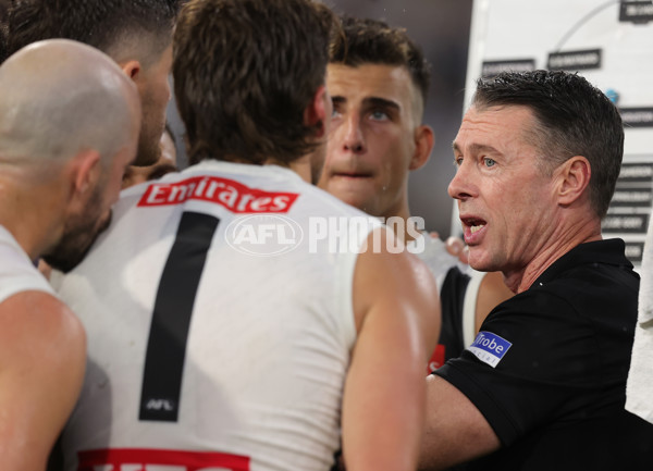 AFL 2025 Round 07 - Collingwood v Essendon - A-58965800