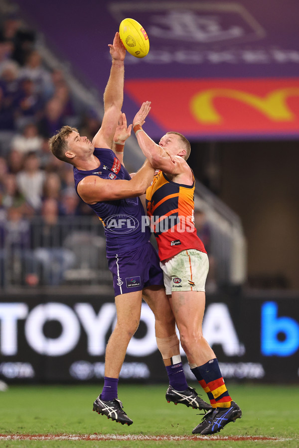 AFL 2025 Round 07 - Fremantle v Adelaide - A-58966258