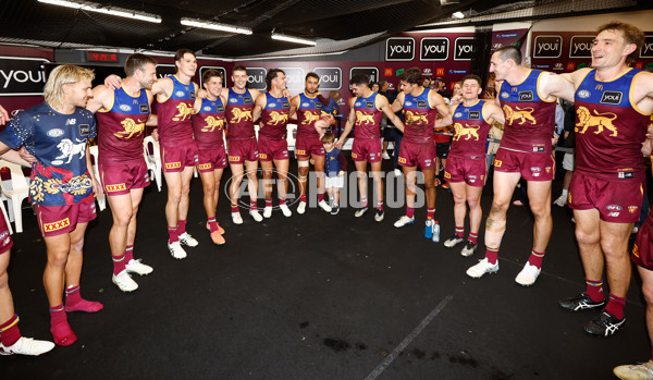 AFL 2025 Round 07 - St Kilda v Brisbane - A-58979229