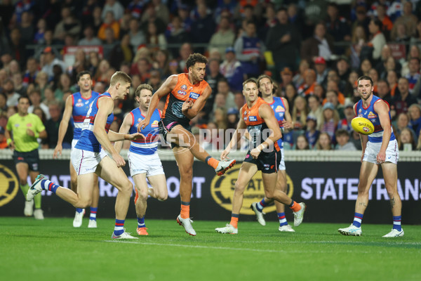 AFL 2025 Round 07 - GWS v Western Bulldogs - A-58990963