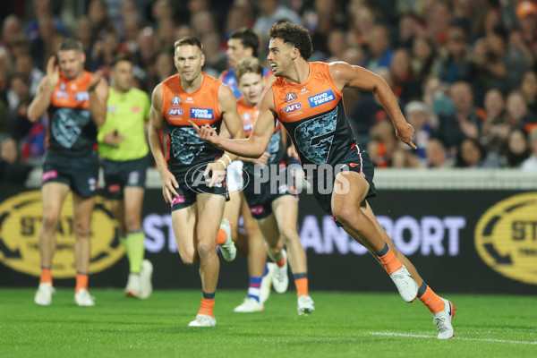 AFL 2025 Round 07 - GWS v Western Bulldogs - A-58992807
