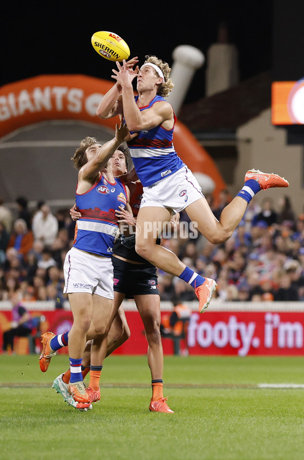 AFL 2025 Round 07 - GWS v Western Bulldogs - A-58995395