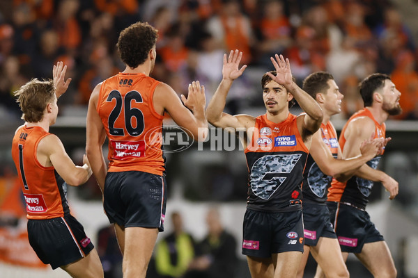 AFL 2025 Round 07 - GWS v Western Bulldogs - A-58996776