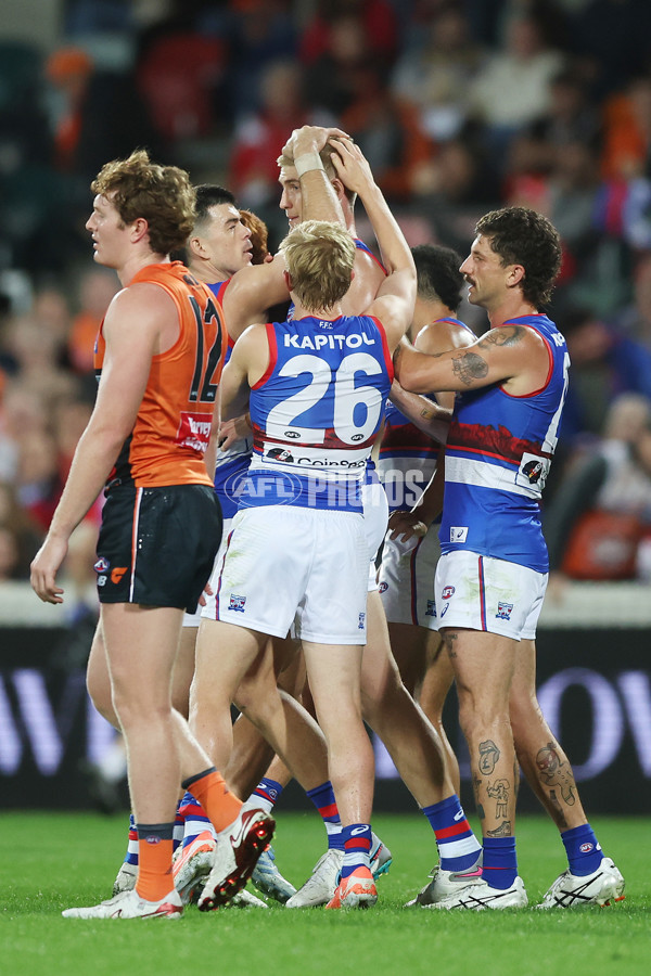 AFL 2025 Round 07 - GWS v Western Bulldogs - A-58996783