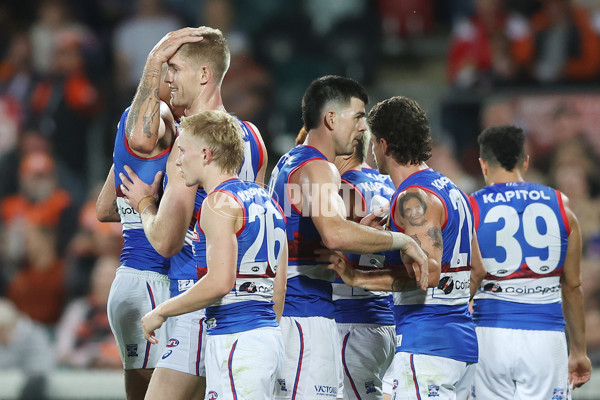 AFL 2025 Round 07 - GWS v Western Bulldogs - A-58996784