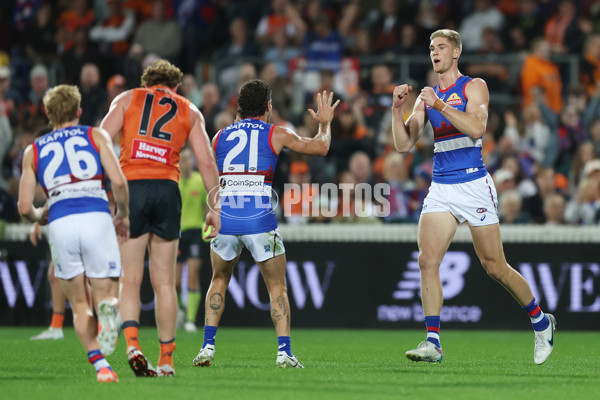AFL 2025 Round 07 - GWS v Western Bulldogs - A-58997956