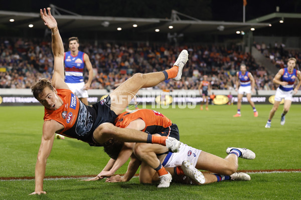 AFL 2025 Round 07 - GWS v Western Bulldogs - A-58997981