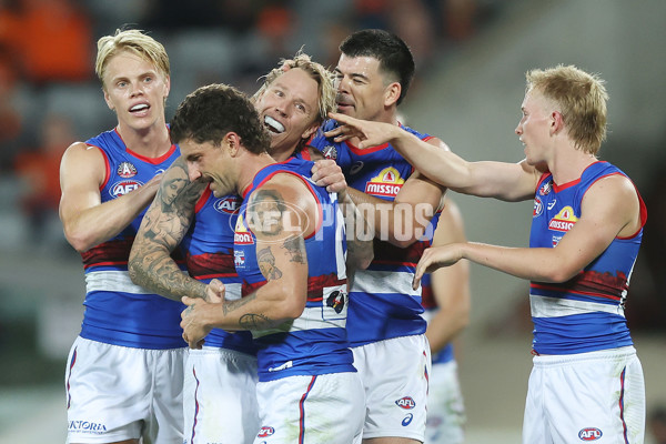 AFL 2025 Round 07 - GWS v Western Bulldogs - A-58998014