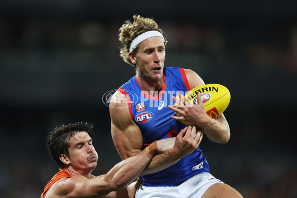 AFL 2025 Round 07 - GWS v Western Bulldogs - A-58998026