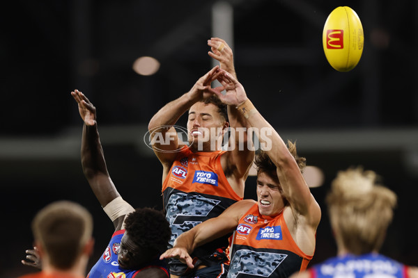 AFL 2025 Round 07 - GWS v Western Bulldogs - A-58999696
