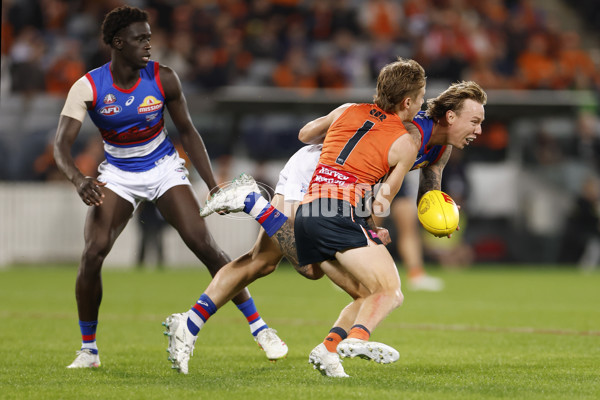 AFL 2025 Round 07 - GWS v Western Bulldogs - A-58999698