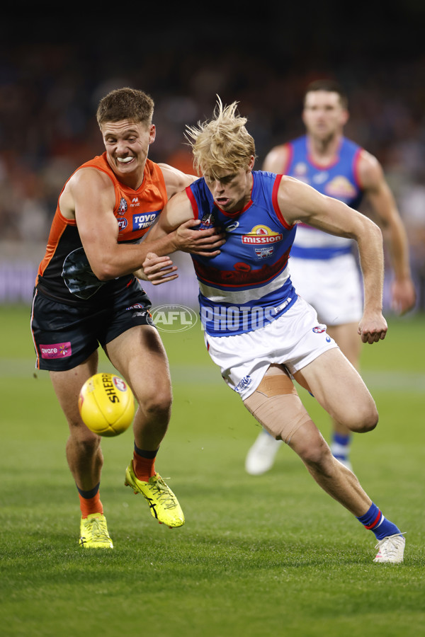 AFL 2025 Round 07 - GWS v Western Bulldogs - A-58999704
