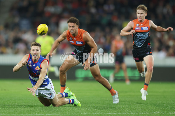 AFL 2025 Round 07 - GWS v Western Bulldogs - A-58999709