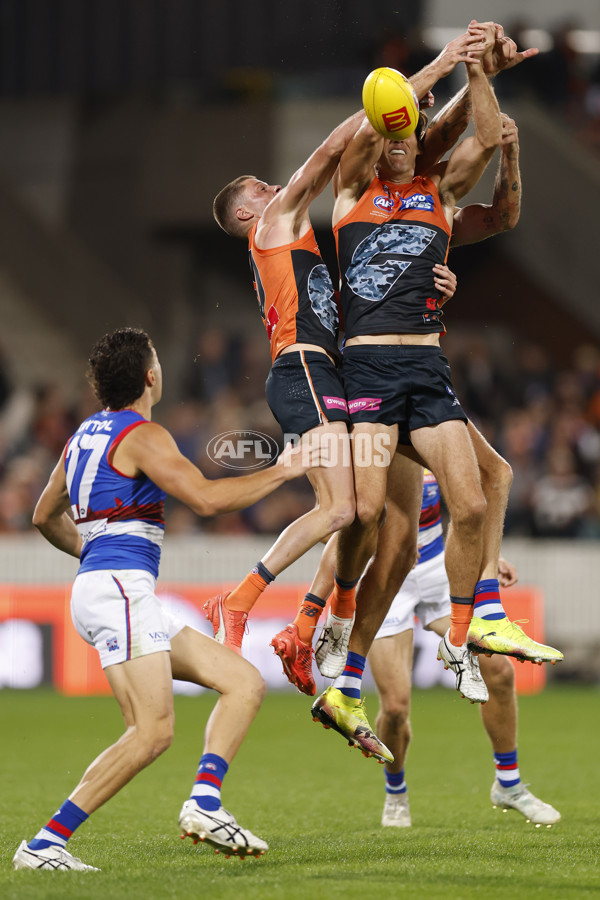 AFL 2025 Round 07 - GWS v Western Bulldogs - A-59000673