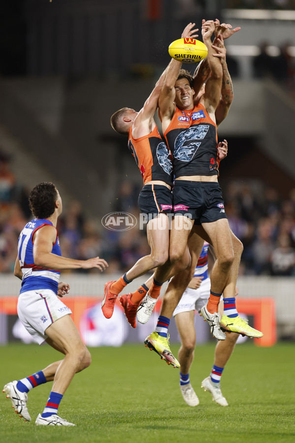 AFL 2025 Round 07 - GWS v Western Bulldogs - A-59000679