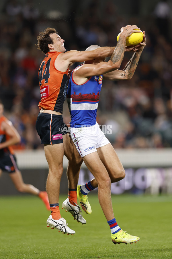 AFL 2025 Round 07 - GWS v Western Bulldogs - A-59000680