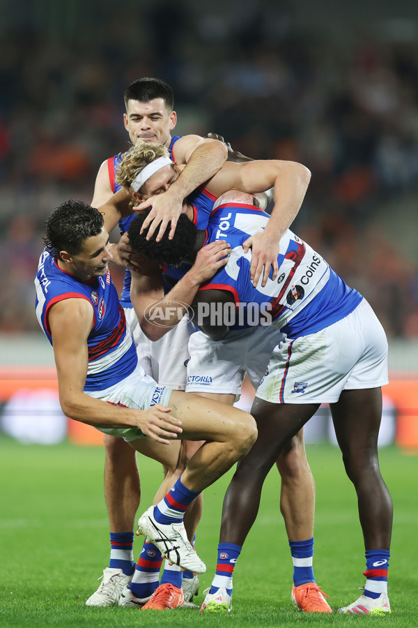 AFL 2025 Round 07 - GWS v Western Bulldogs - A-59000744