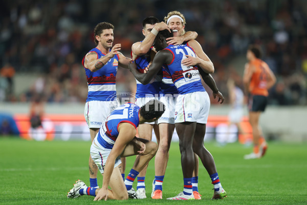AFL 2025 Round 07 - GWS v Western Bulldogs - A-59000748