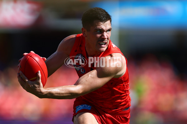 AFL 2025 Round 07 - Gold Coast v Sydney - A-59013740