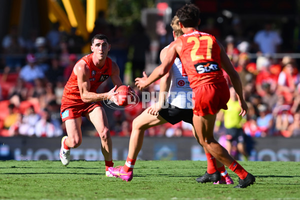 AFL 2025 Round 07 - Gold Coast v Sydney - A-59016256