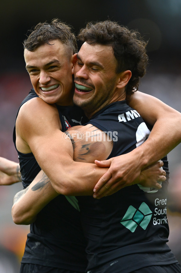 AFL 2025 Round 07 - Carlton v Geelong - A-59016309