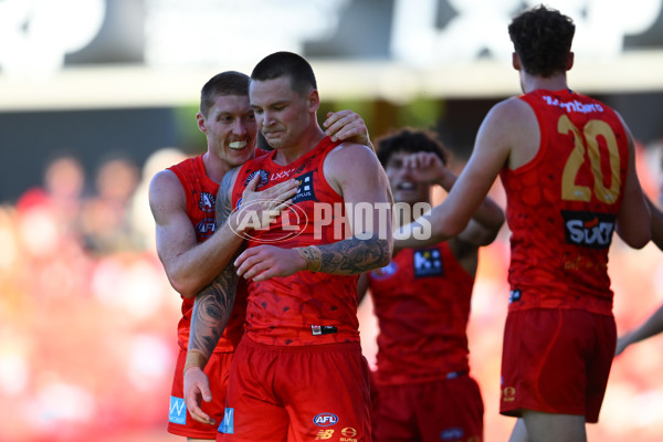 AFL 2025 Round 07 - Gold Coast v Sydney - A-59021602