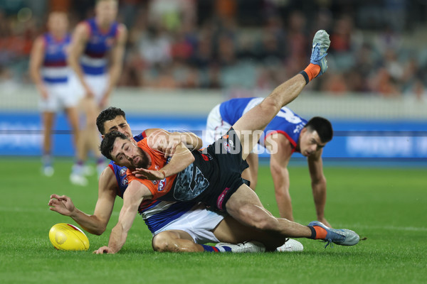 AFL 2025 Round 07 - GWS v Western Bulldogs - A-59037386