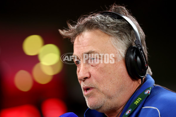 AFL 2025 Round 08 - Essendon v North Melbourne - A-59110544