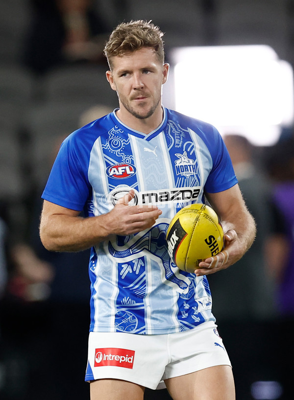AFL 2025 Round 08 - Essendon v North Melbourne - A-59112353