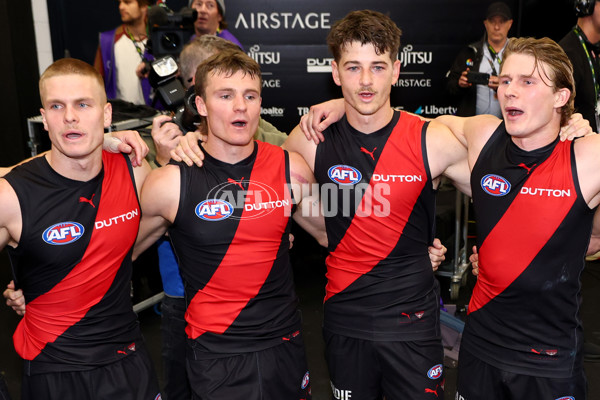 AFL 2025 Round 08 - Essendon v North Melbourne - A-59118872