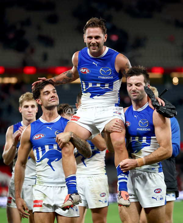 AFL 2025 Round 08 - Essendon v North Melbourne - A-59118880
