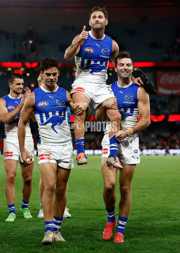 AFL 2025 Round 08 - Essendon v North Melbourne - A-59119498