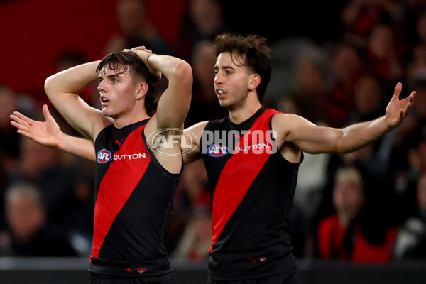 AFL 2025 Round 08 - Essendon v North Melbourne - A-59121406