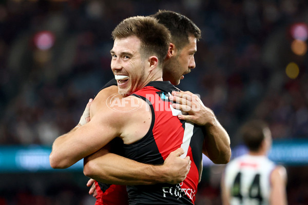 AFL 2025 Round 08 - Essendon v North Melbourne - A-59123464
