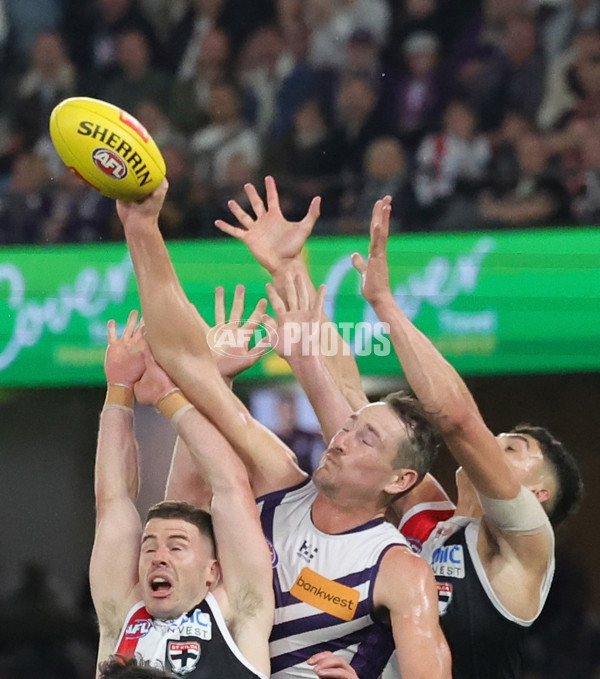 AFL 2025 Round 08 - St Kilda v Fremantle - A-59129457