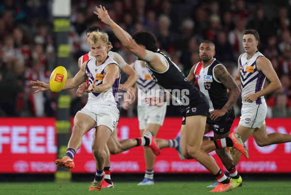 AFL 2025 Round 08 - St Kilda v Fremantle - A-59129488