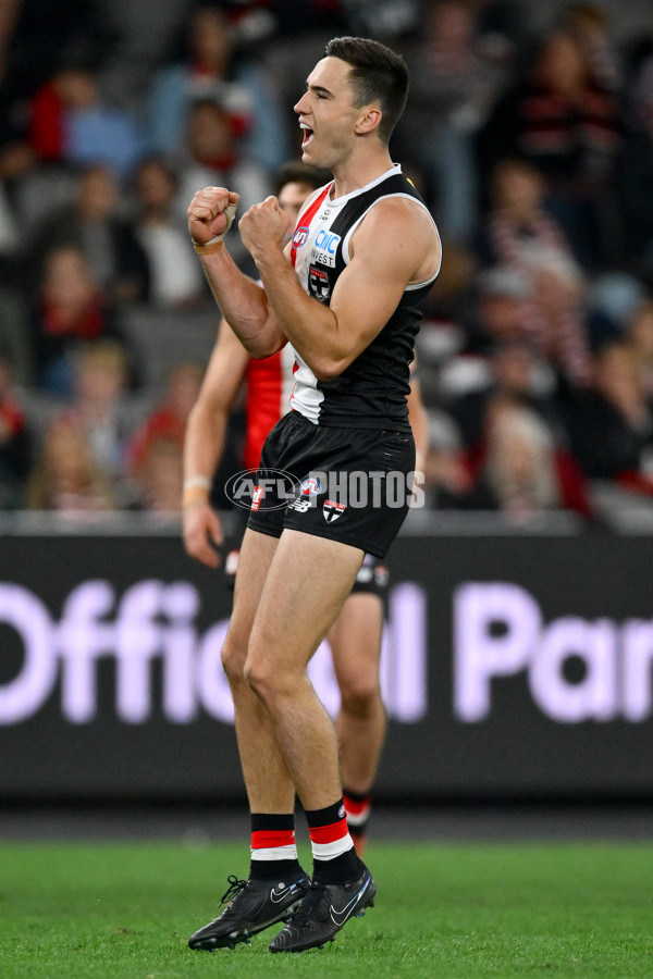 AFL 2025 Round 08 - St Kilda v Fremantle - A-59133069