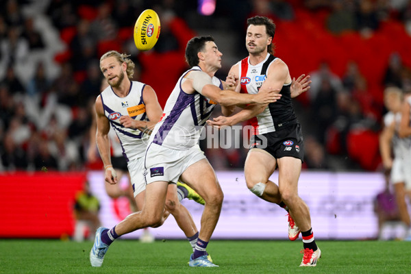 AFL 2025 Round 08 - St Kilda v Fremantle - A-59134721