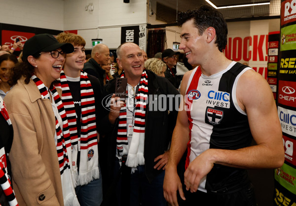 AFL 2025 Round 08 - St Kilda v Fremantle - A-59134764