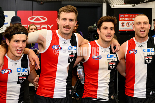 AFL 2025 Round 08 - St Kilda v Fremantle - A-59135141