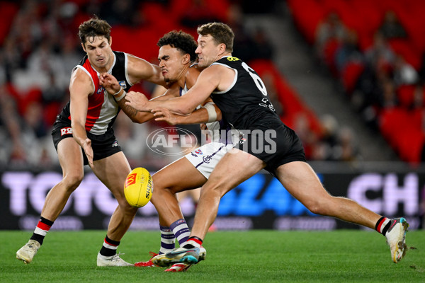 AFL 2025 Round 08 - St Kilda v Fremantle - A-59136949